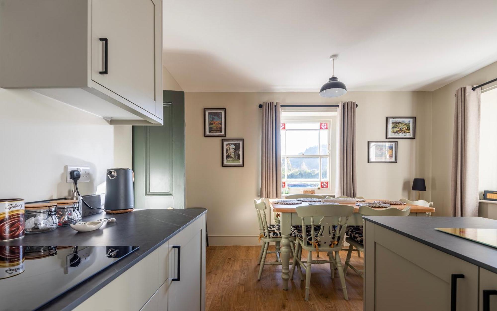 Holiday home Holmleigh *